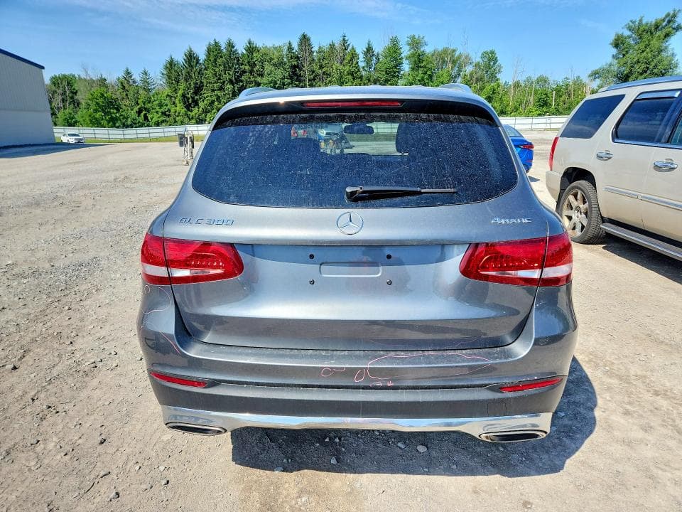 2017 MERCEDES-BENZ GLC 300 4MATIC 6