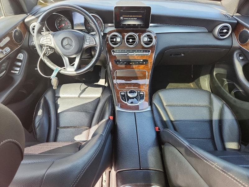 2017 MERCEDES-BENZ GLC 300 4MATIC 8