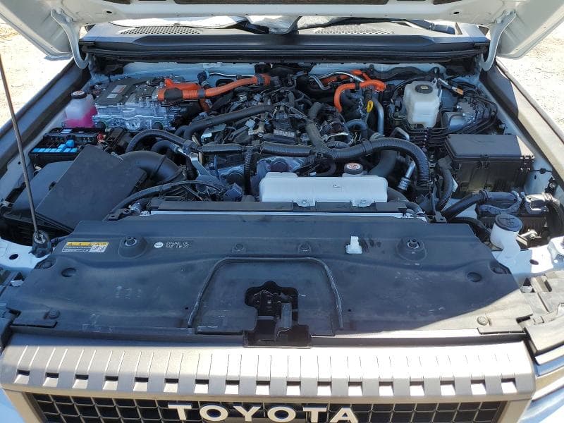 2025 TOYOTA LAND CRUISER BASE 12