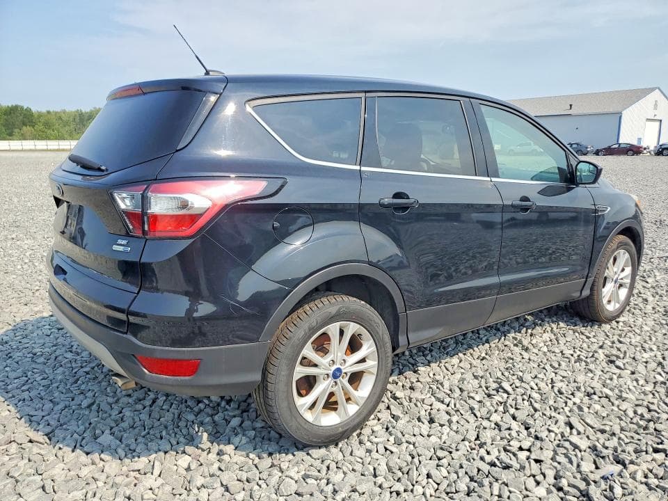 2017 FORD ESCAPE SE 3