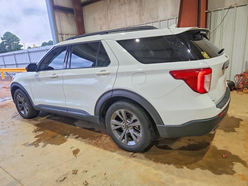 2021 FORD EXPLORER XLT 2