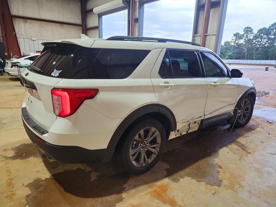 2021 FORD EXPLORER XLT 3