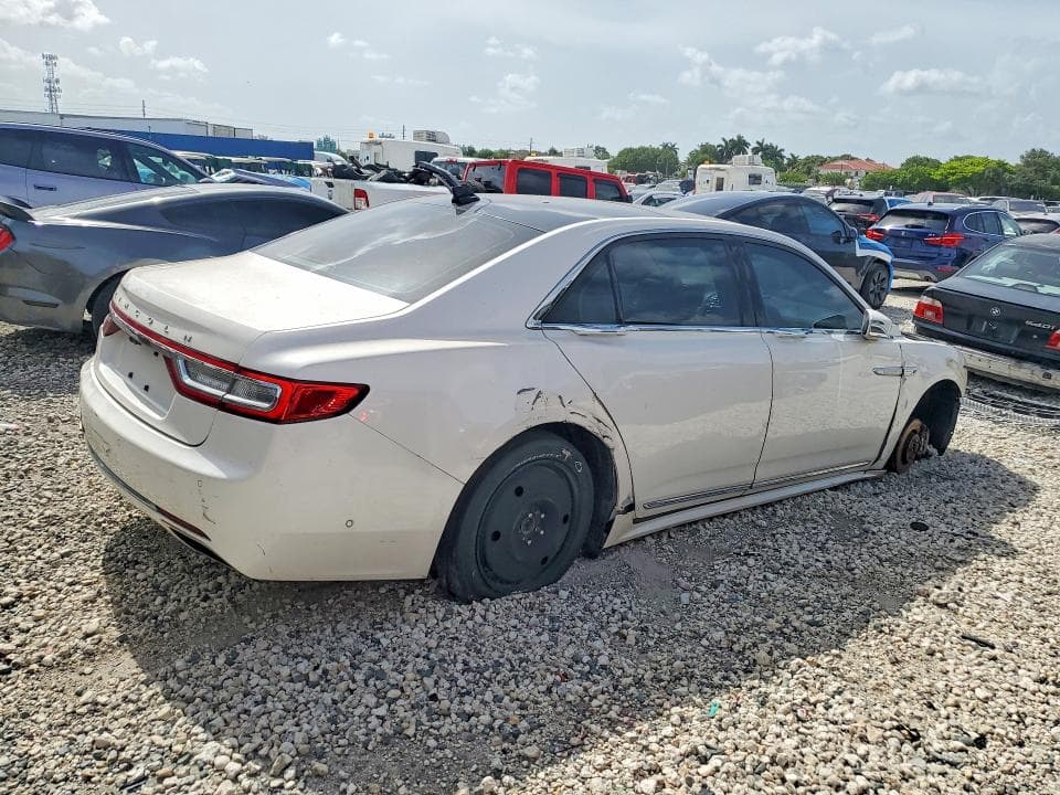 2018 LINCOLN CONTINENTAL RESERVE 3