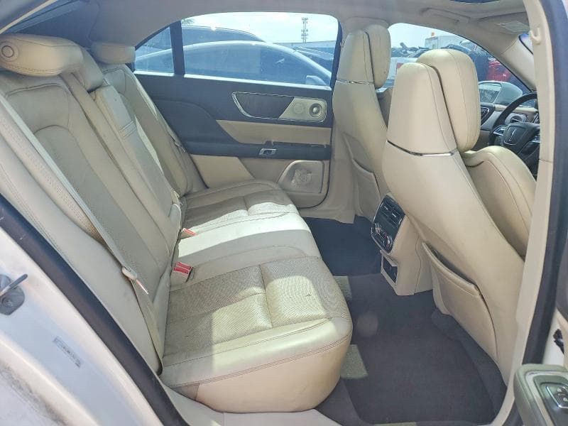 2018 LINCOLN CONTINENTAL RESERVE 10