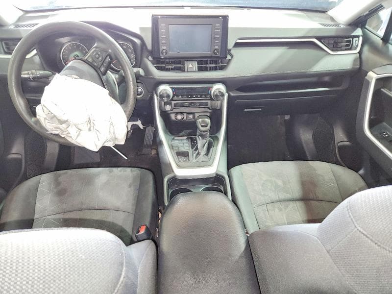 2019 TOYOTA RAV4 XLE 8