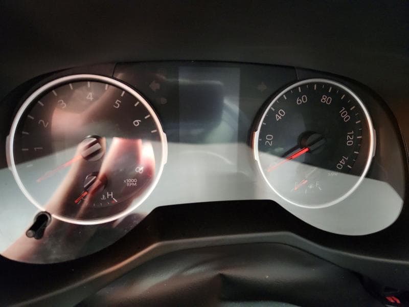 2019 TOYOTA RAV4 XLE 9