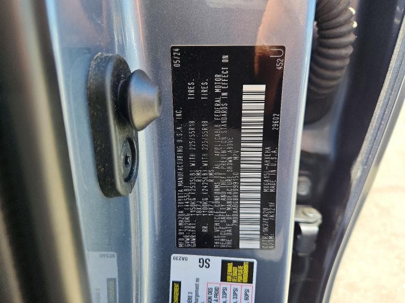 2024 TOYOTA COROLLA CROSS XLE 14