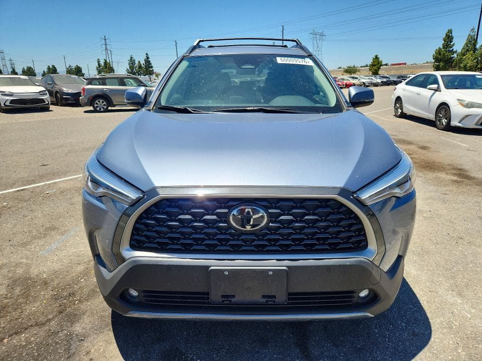 2024 TOYOTA COROLLA CROSS XLE 5