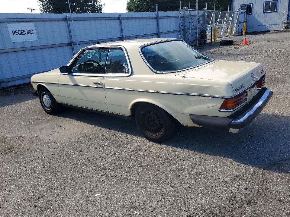 1979 MERCEDES-BENZ 300 2
