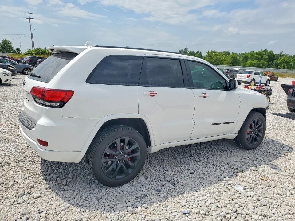 2020 JEEP GRAND CHEROKEE LAREDO 3