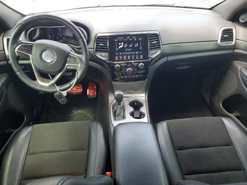 2020 JEEP GRAND CHEROKEE LAREDO 8