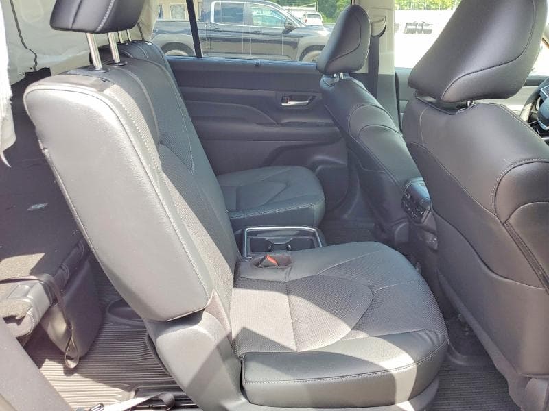 2026 TOYOTA GRAND HIGHLANDER PLATINUM 11