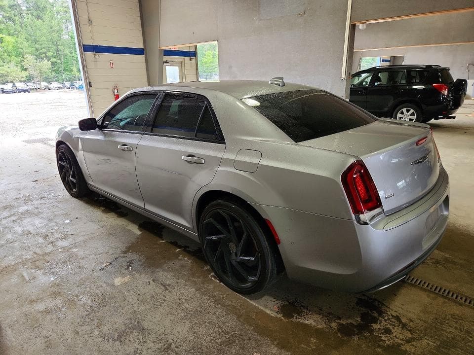2017 CHRYSLER 300 S 3