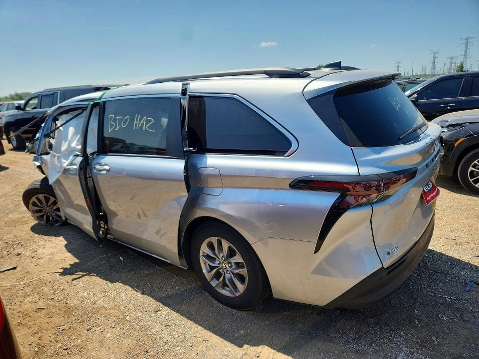 2025 TOYOTA SIENNA XLE 8-PASSENGER XLE 8-PASSENGER 2