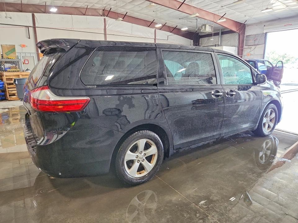 2017 TOYOTA SIENNA L 7-PASSENGER L 7-PASSENGER 3