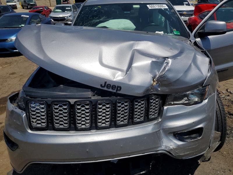 2021 JEEP GRAND CHEROKEE LAREDO 12