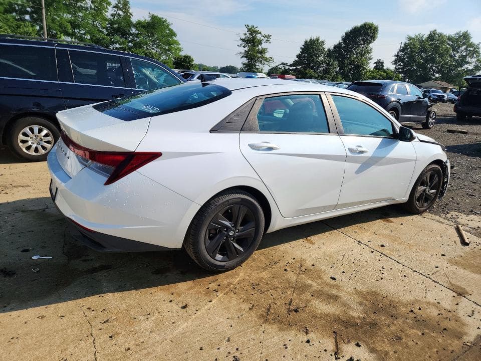 2021 HYUNDAI ELANTRA SEL 3