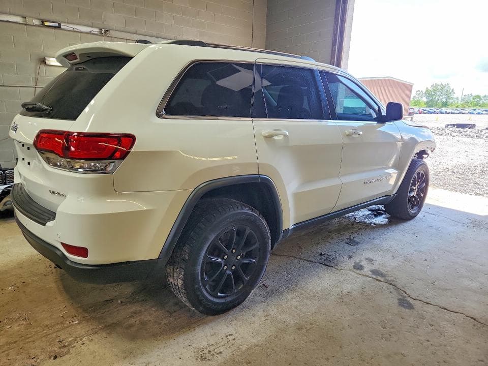 2021 JEEP GRAND CHEROKEE LAREDO 3
