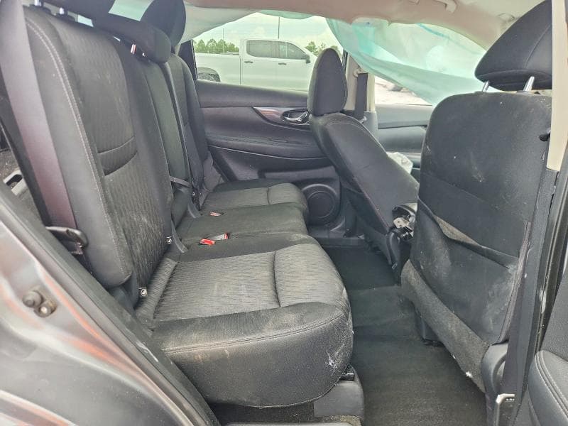 2018 NISSAN ROGUE SV 11