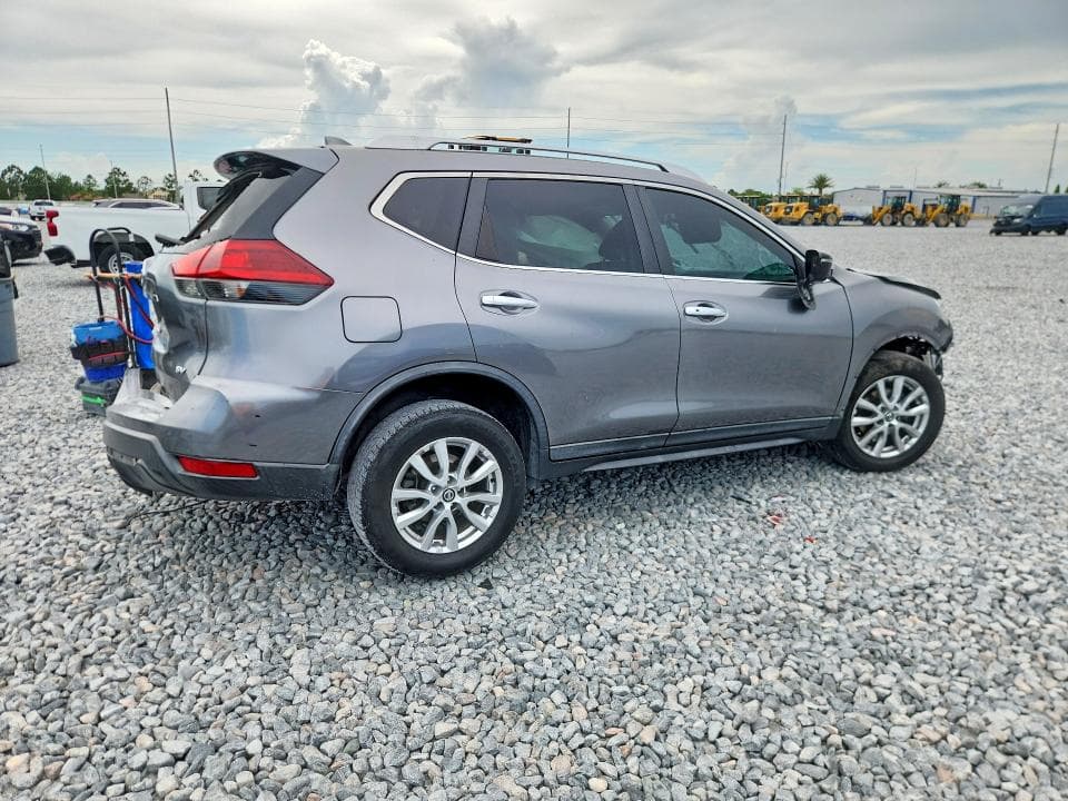 2018 NISSAN ROGUE SV 3