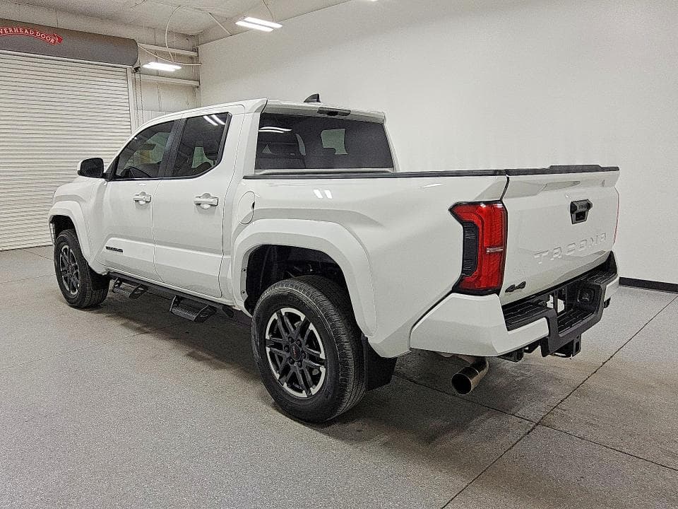 2024 TOYOTA TACOMA TRD SPORT 2
