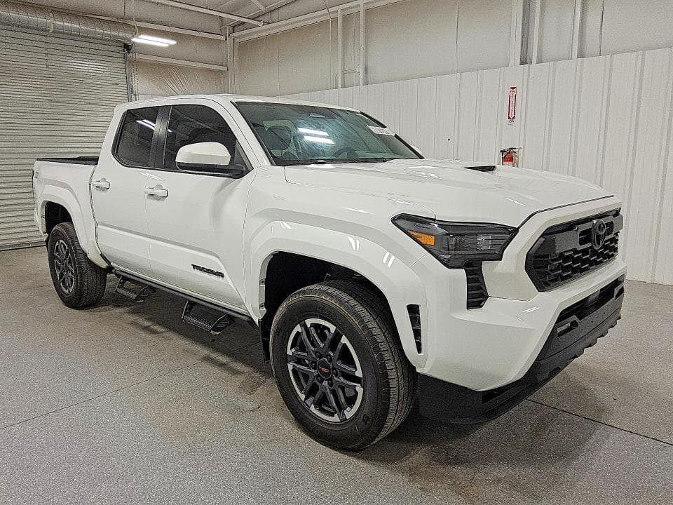 2024 TOYOTA TACOMA TRD SPORT 4