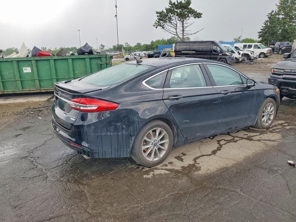 2017 FORD FUSION SE 3