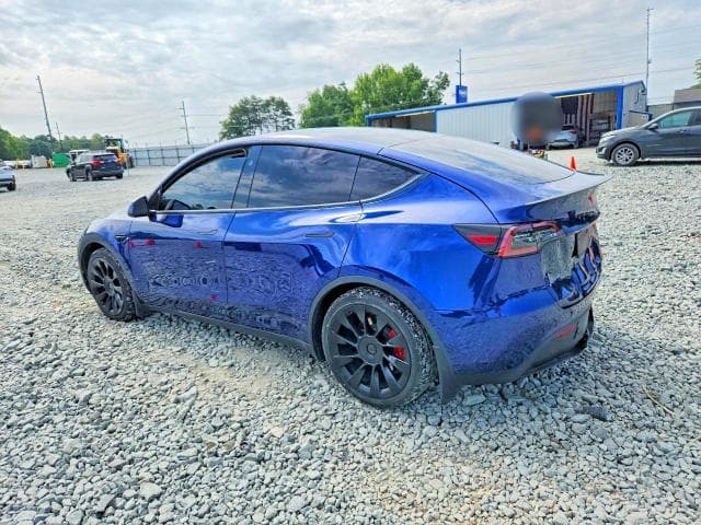 2024 TESLA MODEL Y 2