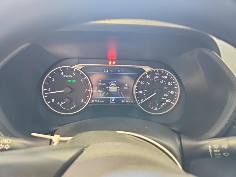 2025 NISSAN SENTRA SV 9