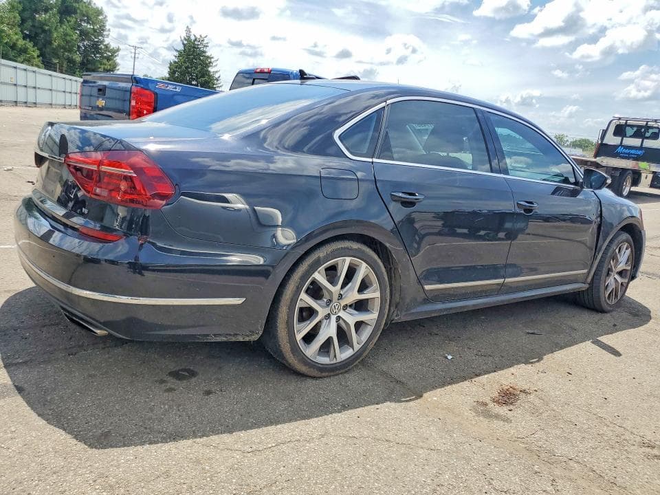 2017 VOLKSWAGEN PASSAT SE 4