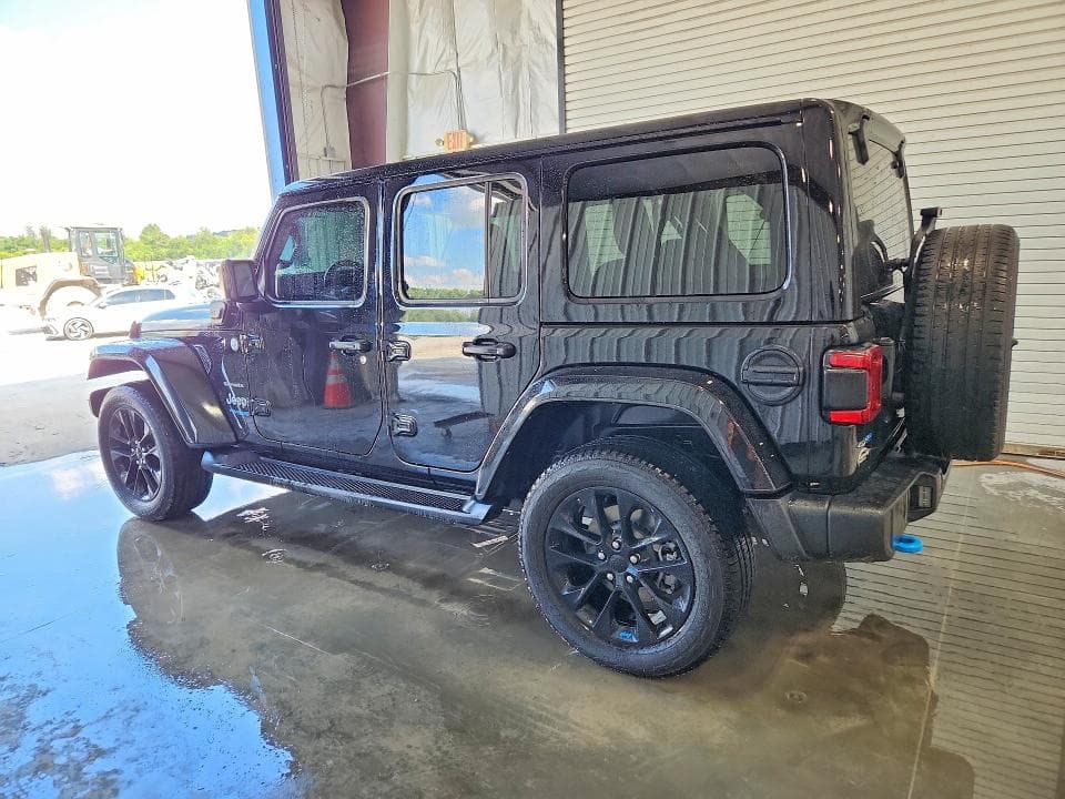 2022 JEEP WRANGLER UNLIMITED SAHARA 4XE 2