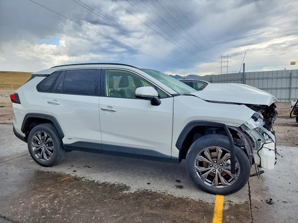 2023 TOYOTA RAV4 LIMITED 4