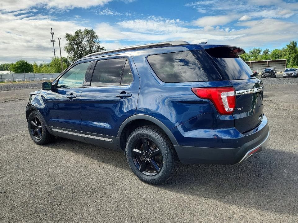 2017 FORD EXPLORER XLT 2