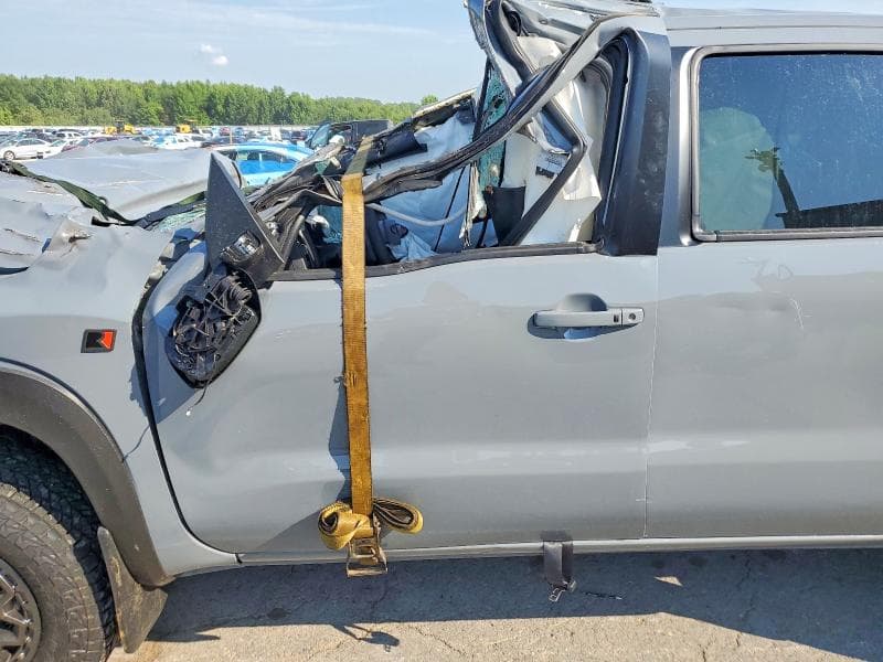 2026 NISSAN FRONTIER PRO-4X 7