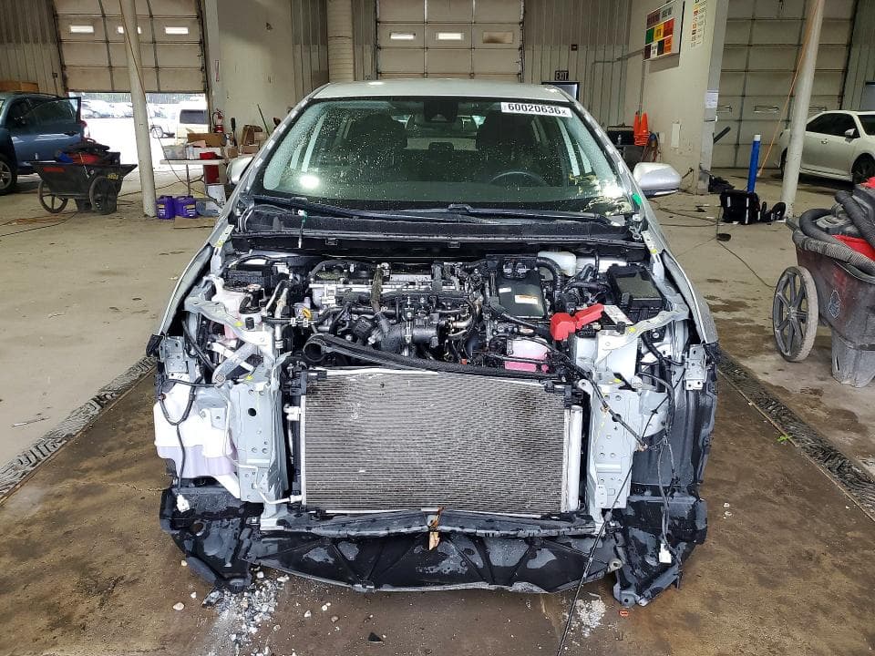 2022 TOYOTA PRIUS LE LE 5