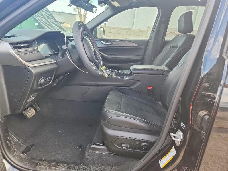 2025 JEEP GRAND CHEROKEE LAREDO 7