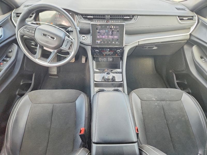 2025 JEEP GRAND CHEROKEE LAREDO 8