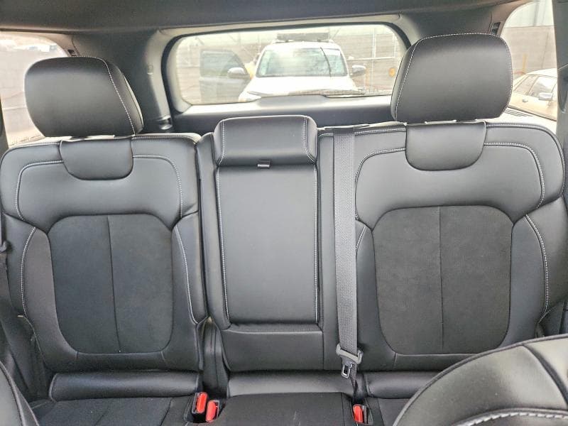 2025 JEEP GRAND CHEROKEE LAREDO 10