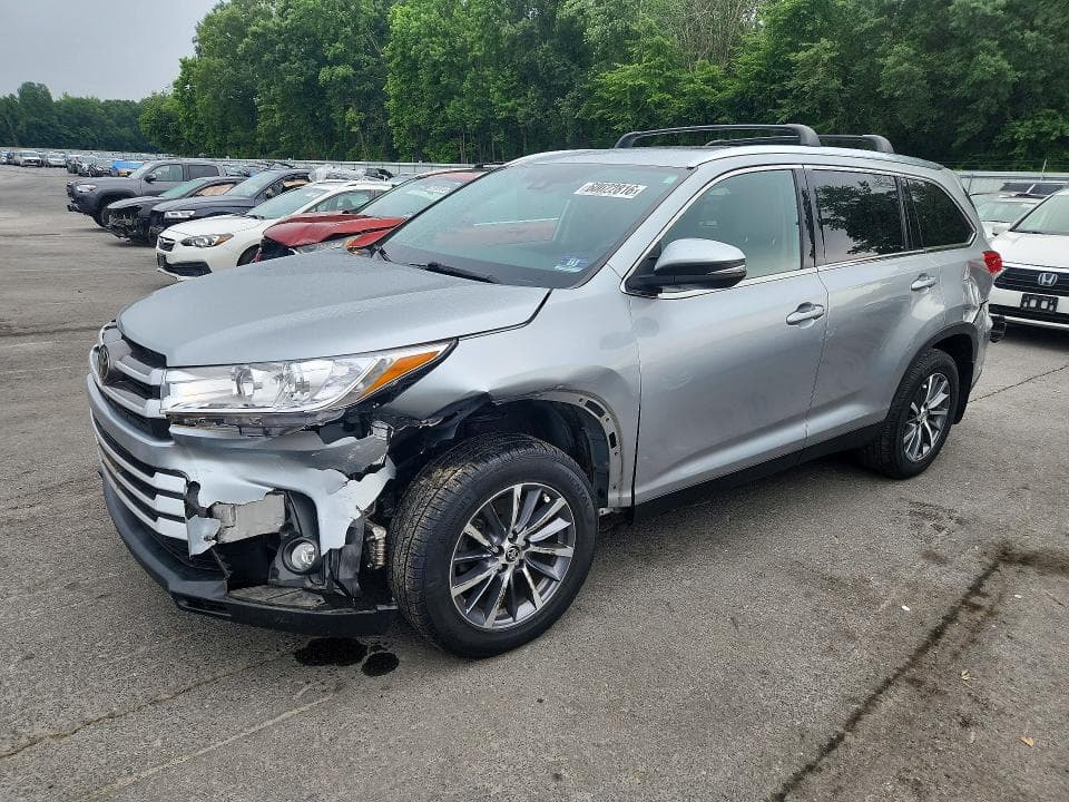 2019 TOYOTA HIGHLANDER XLE 1