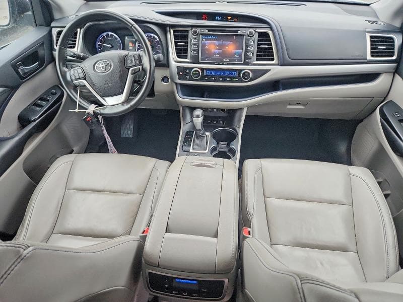 2019 TOYOTA HIGHLANDER XLE 8