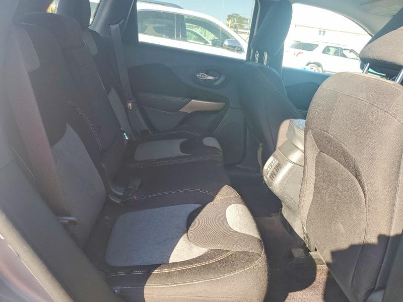 2018 JEEP CHEROKEE LATITUDE 11