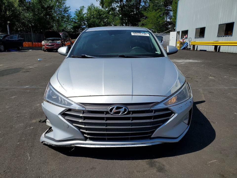 2019 HYUNDAI ELANTRA SEL 5