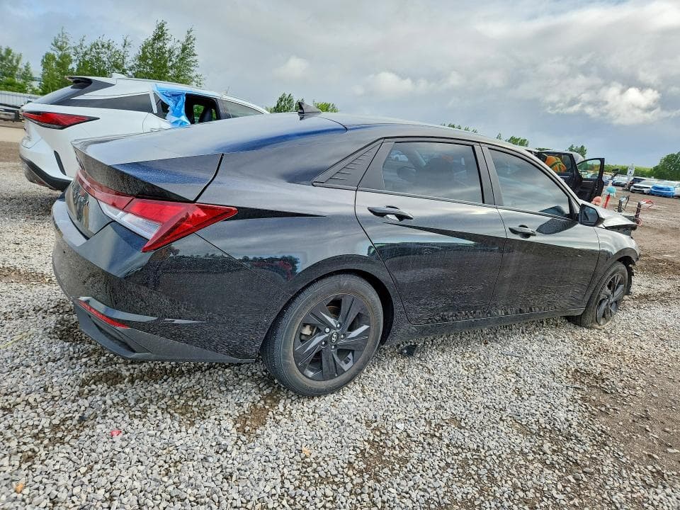 2022 HYUNDAI ELANTRA SEL 3