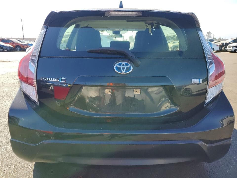 2017 TOYOTA PRIUS C ONE 6