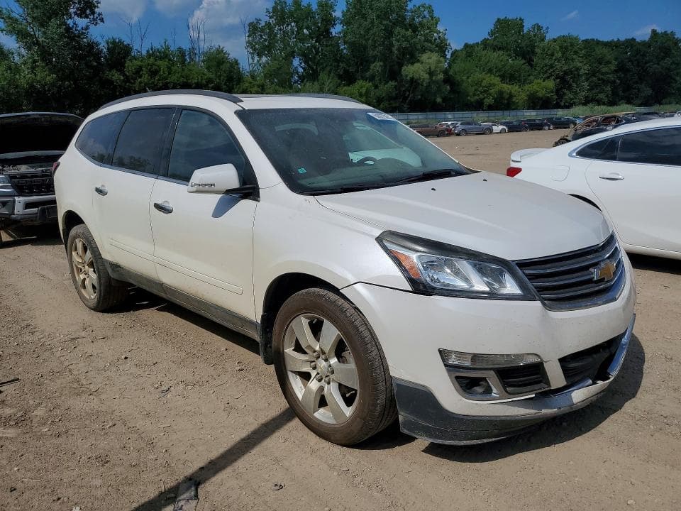 2017 CHEVROLET TRAVERSE 4