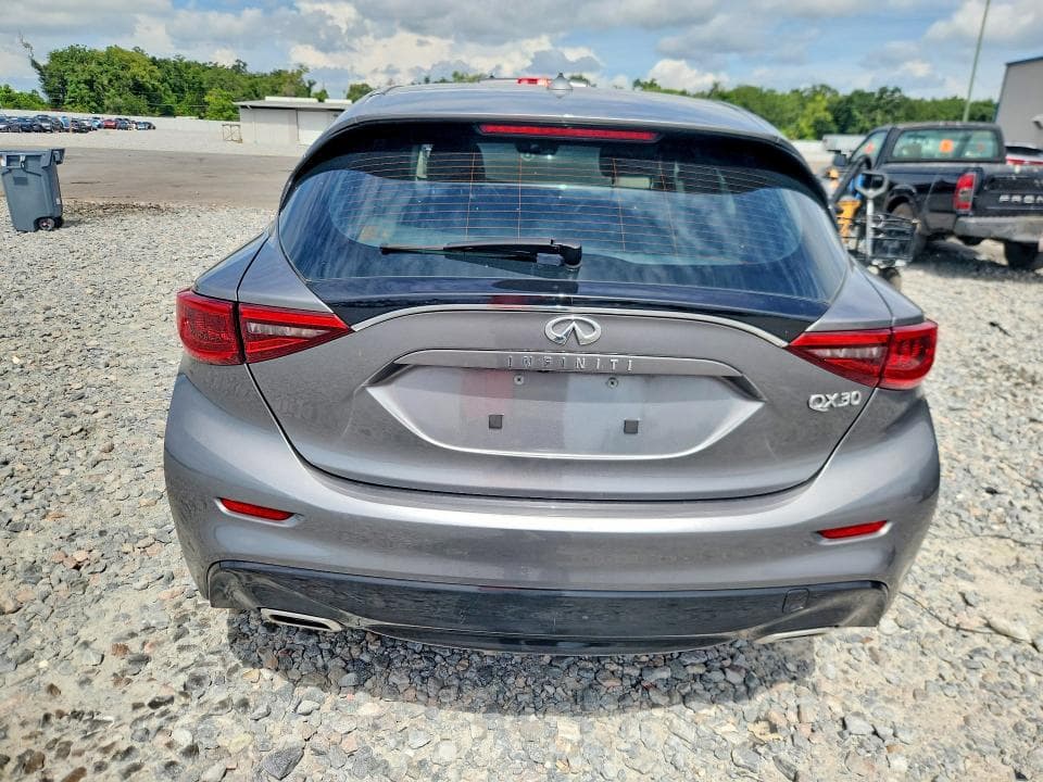 2018 INFINITI QX30 LUXURY LUXURY 6