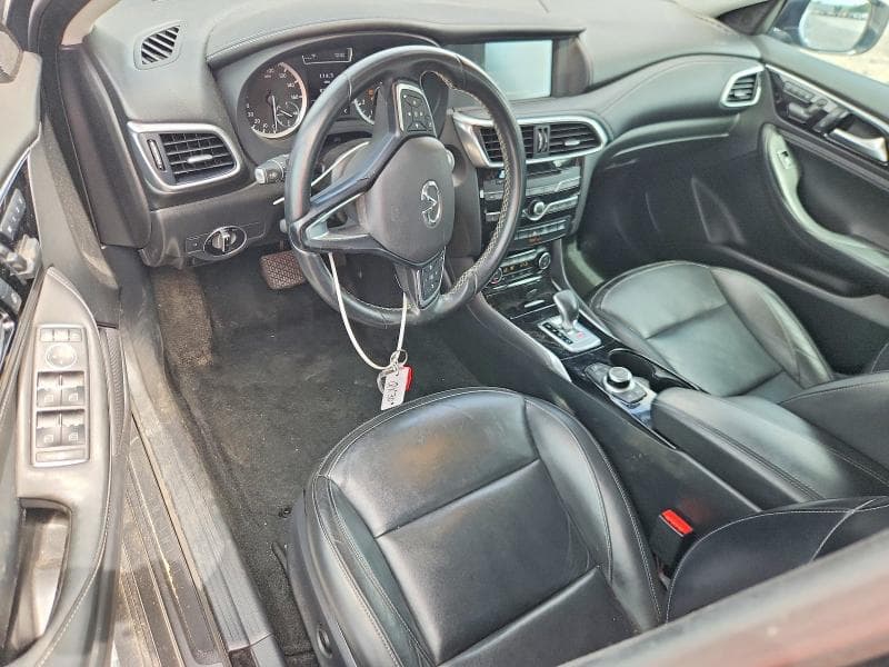 2018 INFINITI QX30 LUXURY LUXURY 8