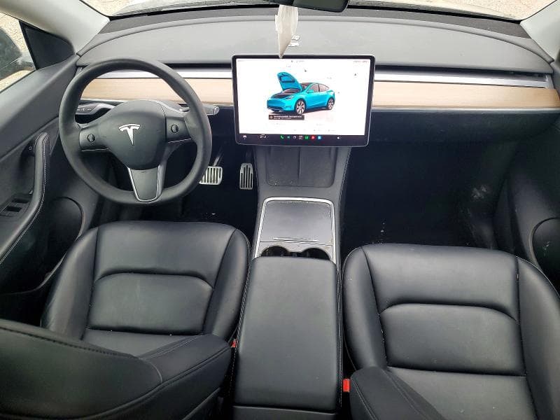 2022 TESLA MODEL Y 8