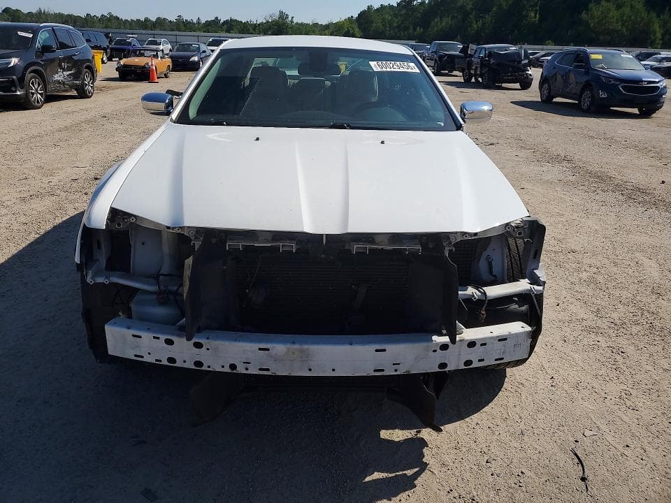 2018 CHRYSLER 300 LIMITED 5