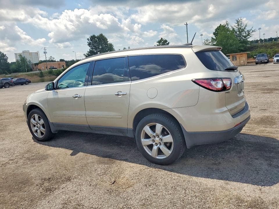 2017 CHEVROLET TRAVERSE LT 2